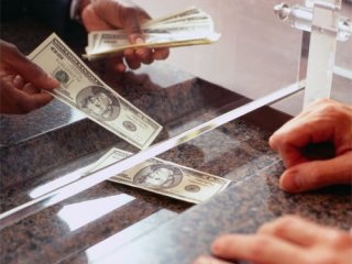 Vatandaşın bankada ne kadar doları var?