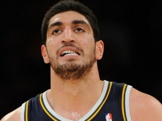 FETÖ'cü Enes Kanter'den küfür yağmuruna tutuldu