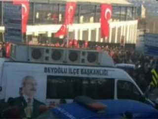 Teröre tepki yürüyüşüne CHP aracıyla geldiler!