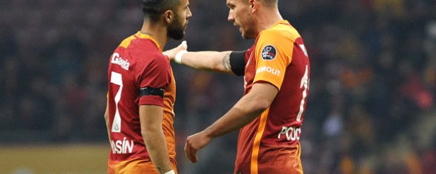 Podolski Riekerink'e tepki gösterdi