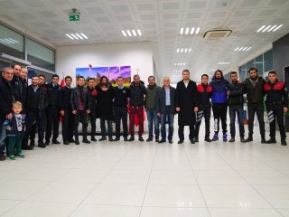 Diriliş Ertuğrul ekibinden polislerimize anlamlı ziyaret