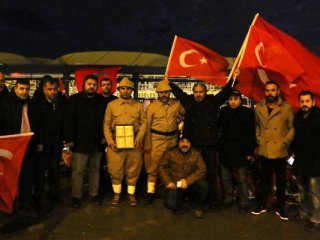 Şehitler Tepesi'nde Çanakkale ruhuyla nöbet!