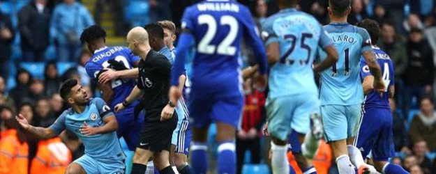 Chelsea ve Manchester City'ye para cezası
