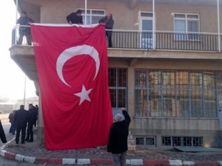 Şehit babasının sorusu yürekleri dağladı