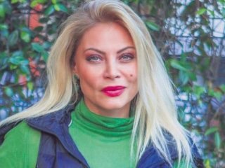 "Umre'de başımı örtünce huzura erdim"