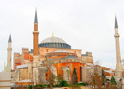 Bak sen şu küstah Yunana!
