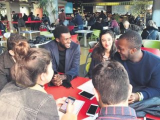 Prens teröre aldırmadı! İstanbul'u seçti