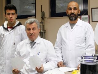 Yumurta kabuğuyla kağıt yaptı