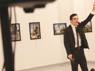 Rusya Büyükelçisini vuran saldırganın annesi konuştu