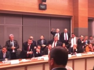 TBMM Anayasa Komisyonunda kavga