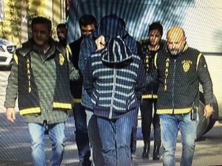 Whatsapp'ta fuhuş hattı kurmuşlar