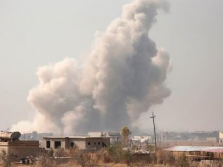 Halk pazarına hava saldırısı: Çok sayıda ölü var