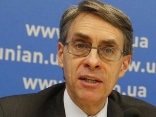 Roth Twitter'daki paylaşımını silmek zorunda kaldı