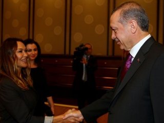 Erdoğan rica etti! Hülya Avşar yapacak