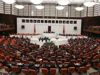 Anayasa değişikliğinde ilk 3 madde kabul edildi