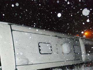 Sinop'ta yolcu otobüsü uçuruma yuvarlandı!
