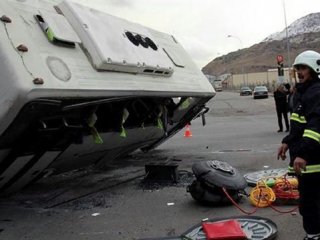 Kayseri'de iki yolcu otobüsü devrildi!