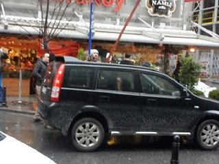 Kopan demir profil ok gibi saplandı