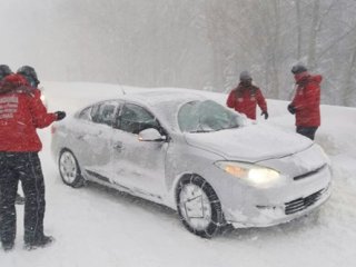 Uludağ'da 100 araç mahsur kaldı