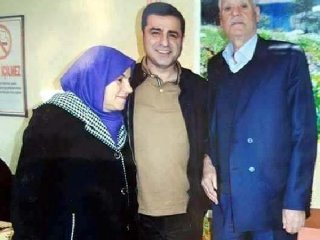 Tutuklu Demirtaş'tan ilk cezaevi fotoğrafını avukatı paylaştı!