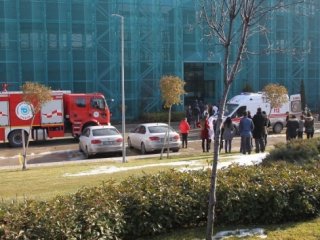 Kimyasal madde işçileri zehirledi