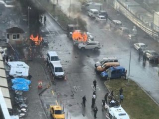 İzmir'de adliye yakınında patlama!