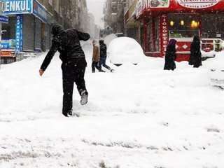 Haber geldi! İstanbul'da eğitime kar engeli