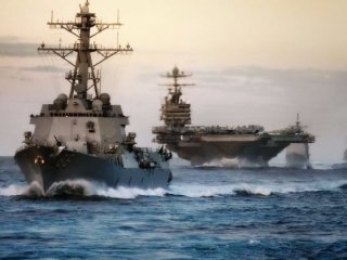 ABD, İran donanmasına ateş açtı