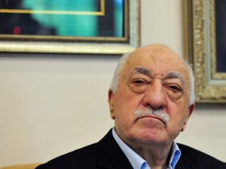 FETÖ'cüler muhtara albay üniforması giydirmişler!