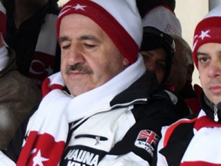 Arslan'dan İngiliz bayraklı mont açıklaması