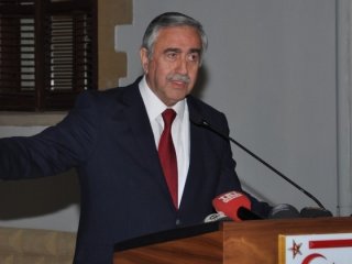 Hükümetten Mustafa Akıncı'ya muhtıra