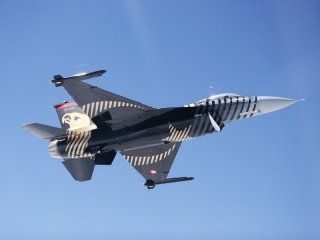 Akrobasi timleri komutanın emriyle yeniden uçacak