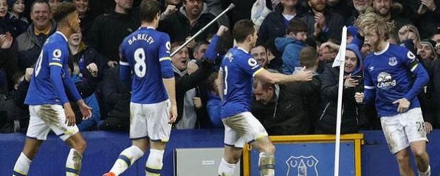 Everton, City'yi paramparça etti!