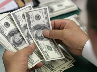 Dolar bir anda fırladı