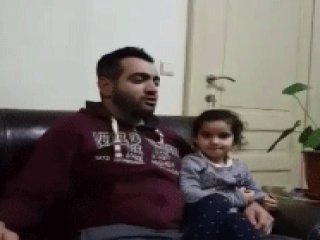 İzleyenleri kendine hayran bırakan minik hafız kız