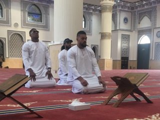 Namaz kılan dünya boks şampiyonu linç edildi
