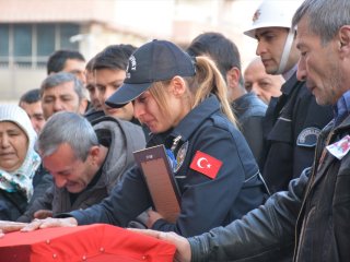 Şehit eşinin çifte acısı!