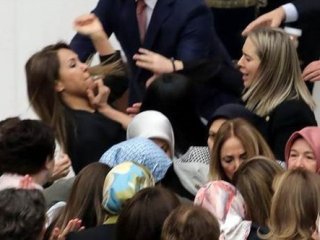 Gökçen Özdoğan Enç'ten FETÖ'cü iddiasına sert cevap