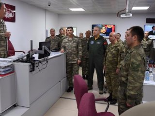 Genelkurmay Başkanı Akar İncirlik'te!