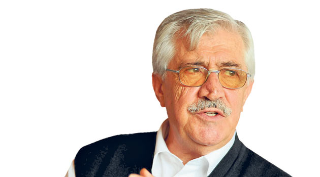 Darbe mağduru rektör Meclis'ten iade-i itibar istedi