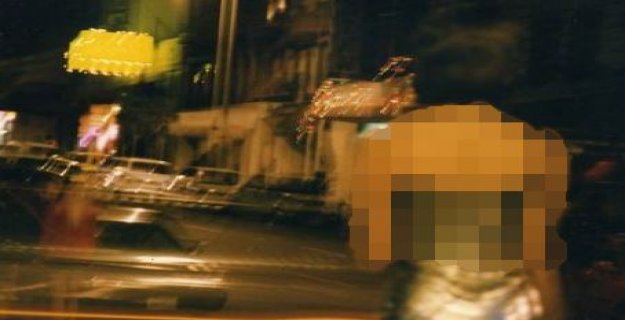 Travestiyi gasp edip kümese kapattılar