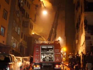 Üsküdar'da korkutan yangın