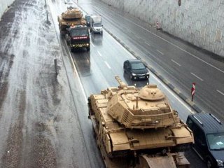 Sınıra tank sevkıyatı sürüyor
