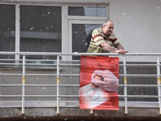 Bayrak asan dayı referandumda evet diyecek