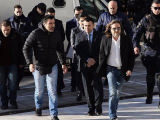 Alman medyası Atina'nın kararıyla resmen bayram yaptı