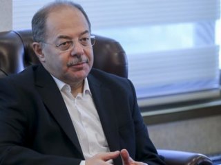 Bakan Akdağ İngiliz muhabirle fena dalga geçti!