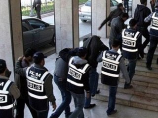 Akademisyenlere FETÖ gözaltısı