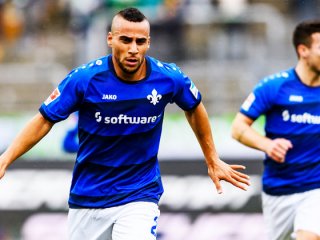Müslüman futbolcu kovuldu! Türk ekibi kucak açtı