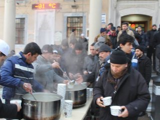 “Gençlerle Sabah Namazı Buluşmaları”na büyük ilgi