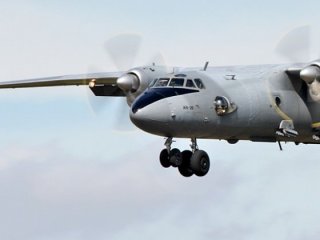 Askeri uçağa ateş açıldı